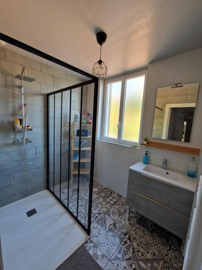 Appartement Spacieux, Wifi ,Cafe A Volonte Blaye-Les-Mines Eksteriør bilde